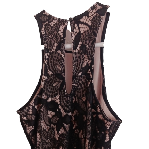 EXPRESS BLACK LACE DRESS - Picture 2 of 8